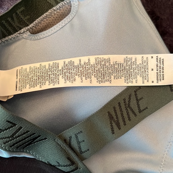 Nike Sports Bra - Picture 4 of 4